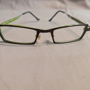 Glasses Green (inside) Bronze (exterior)
